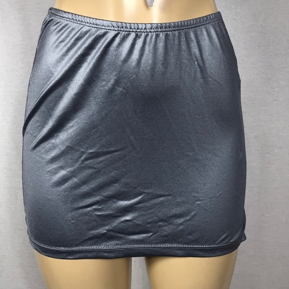 Zuliana Size Small Silver Mini Skirt. Made In USA. - Picture 1 of 5